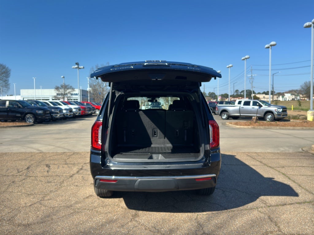 2022 GMC Yukon SLT