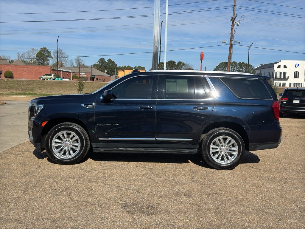 2023 GMC Yukon SLT