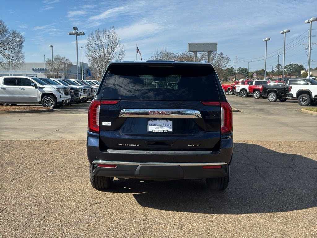 2023 GMC Yukon SLT