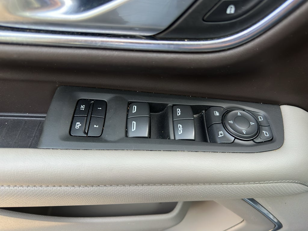 2022 GMC Yukon XL SLT