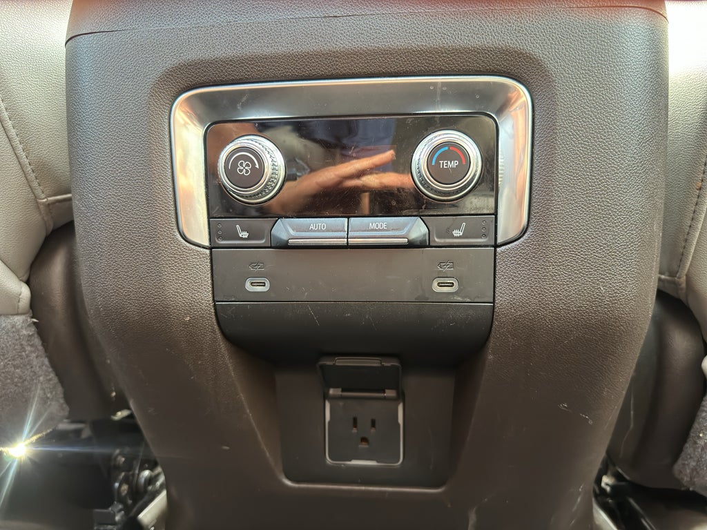 2022 GMC Yukon XL SLT