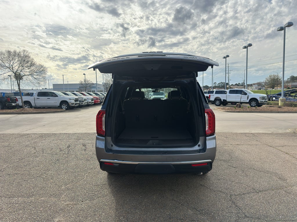 2022 GMC Yukon XL SLT