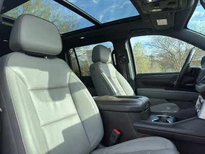 2022 GMC Yukon XL SLT