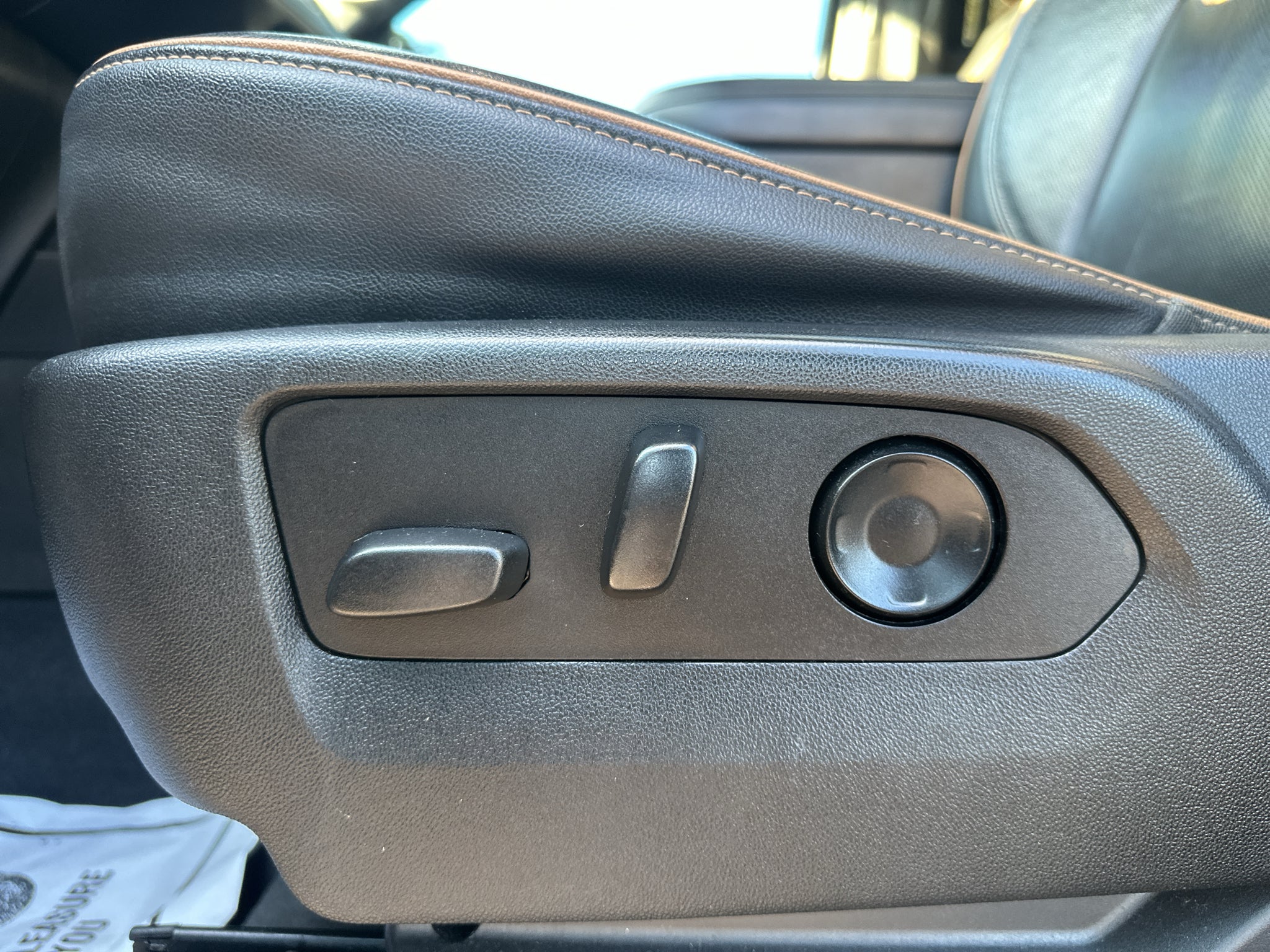 2021 GMC Yukon XL AT4