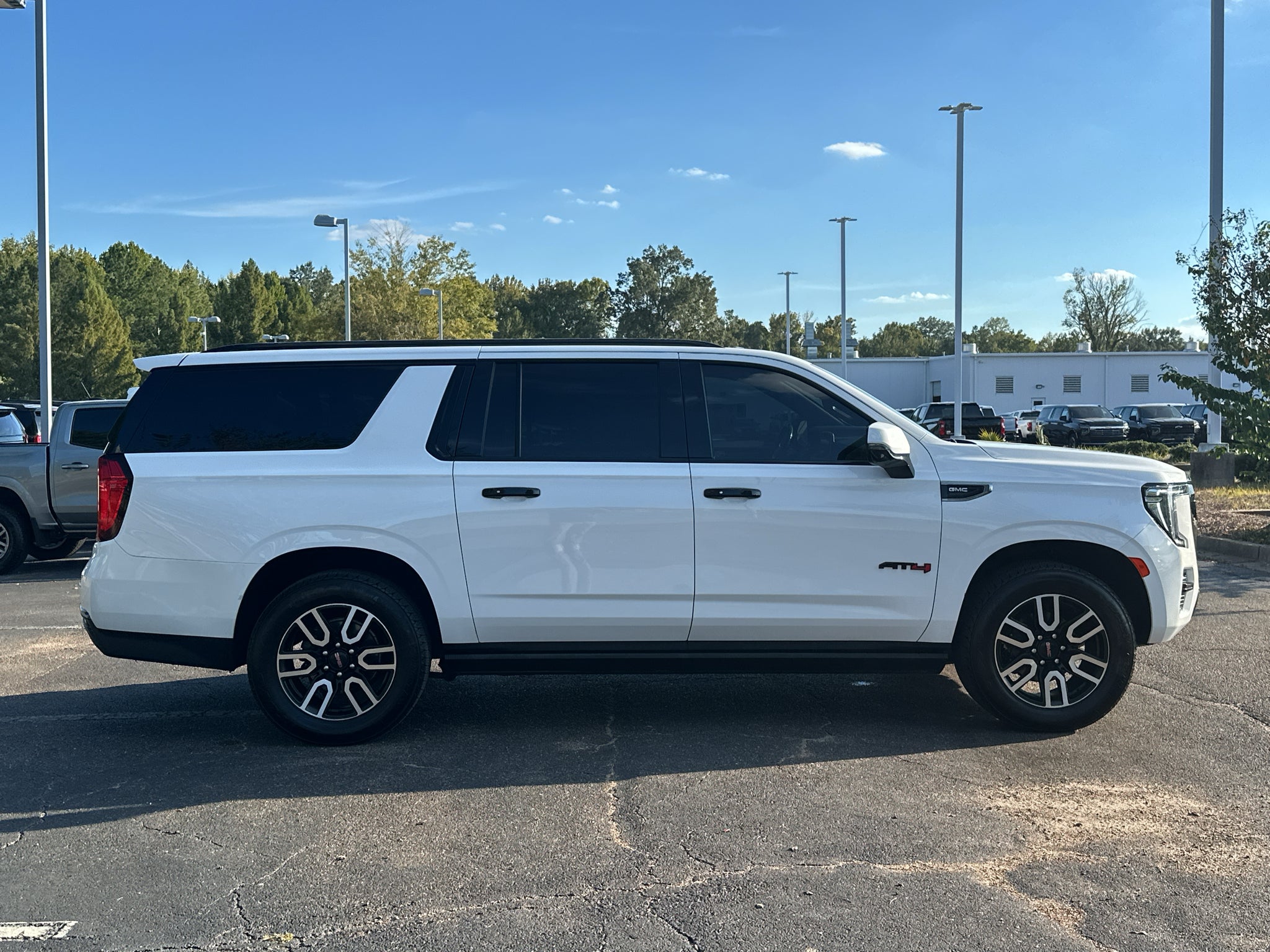 2021 GMC Yukon XL AT4