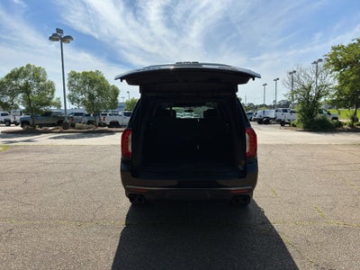 2022 GMC Yukon XL AT4