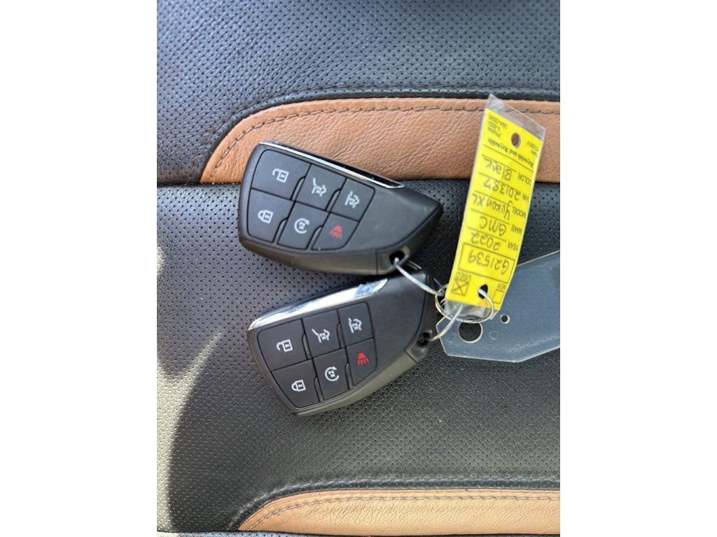 2022 GMC Yukon XL AT4