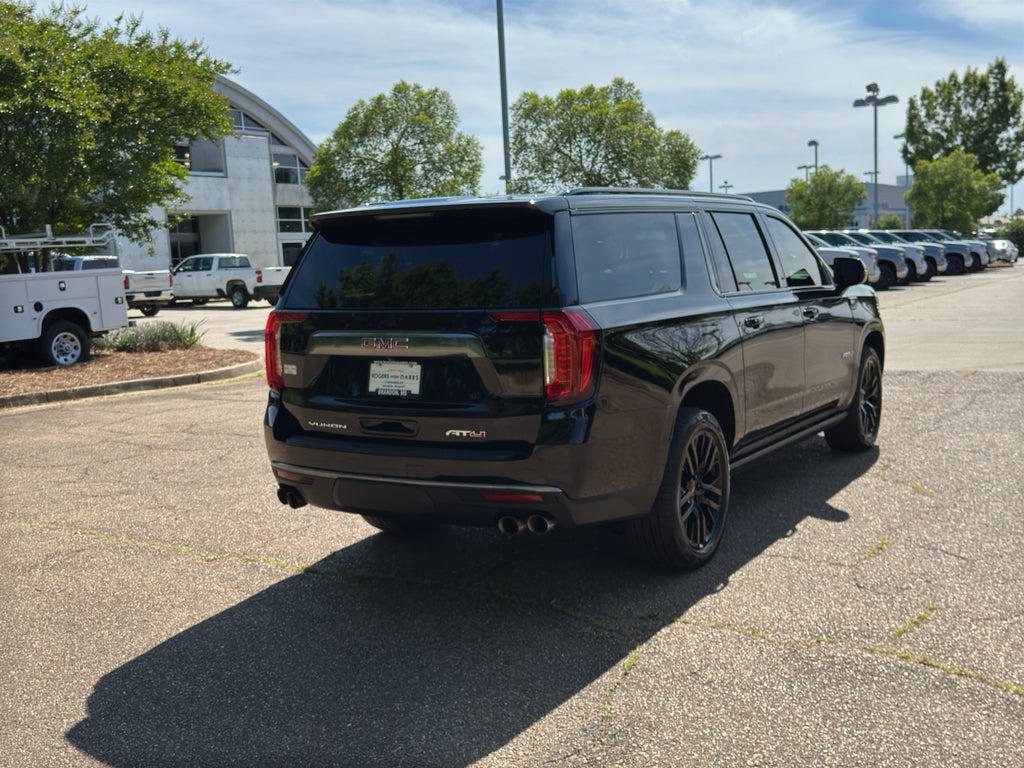 2022 GMC Yukon XL AT4