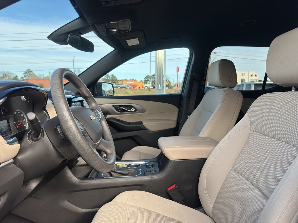 2023 Chevrolet Traverse LS