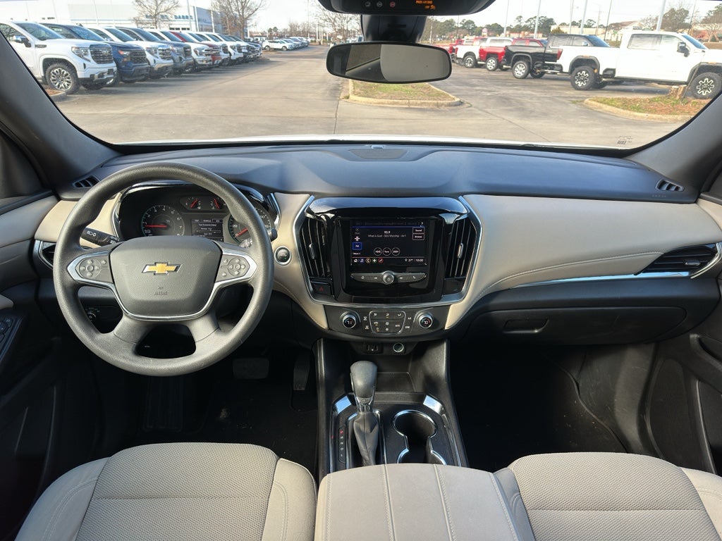 2023 Chevrolet Traverse LS