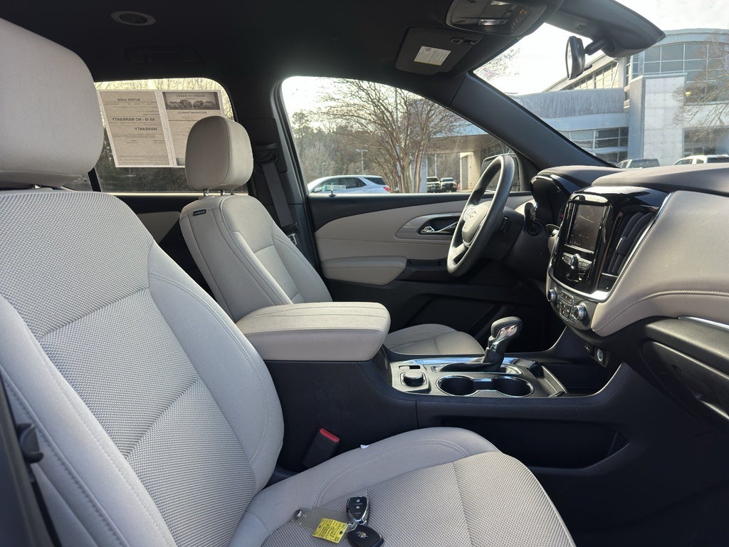 2023 Chevrolet Traverse LS