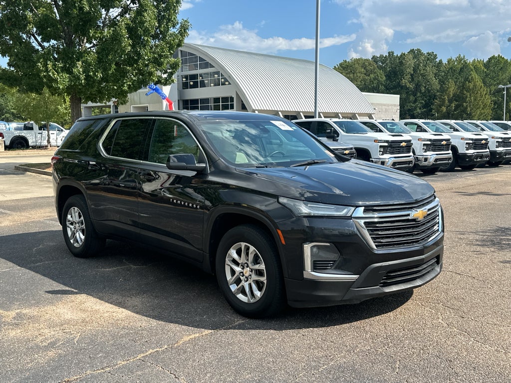 2023 Chevrolet Traverse LS