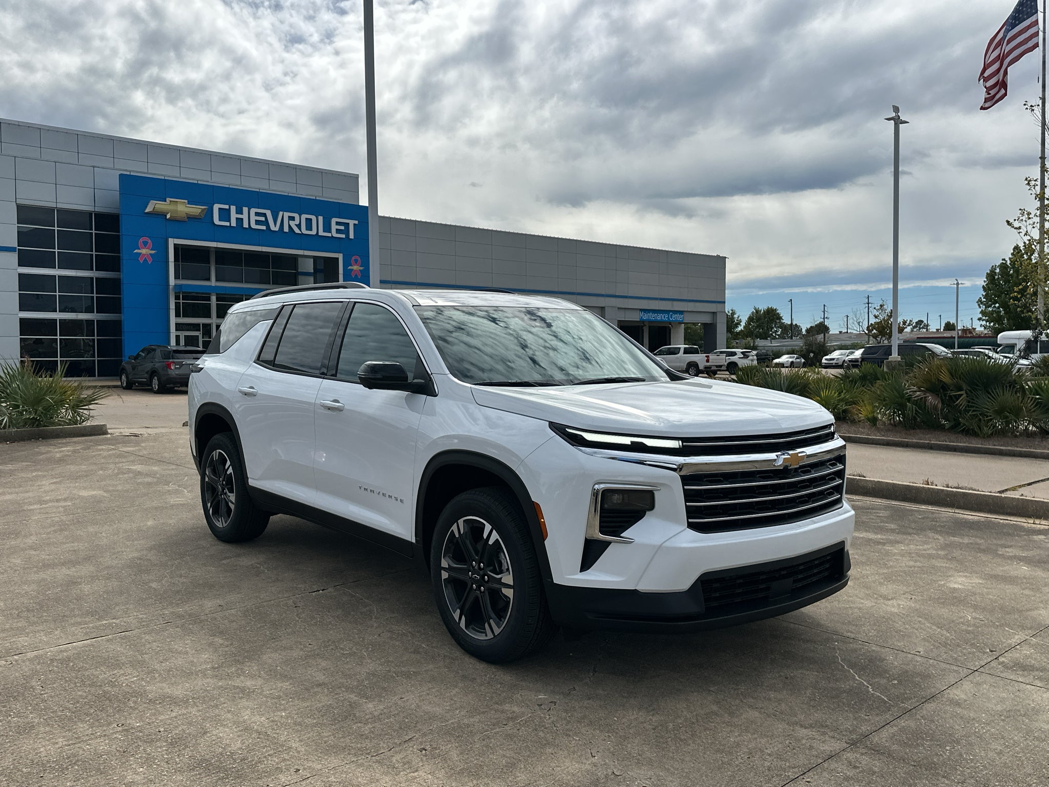 2027 Chevrolet Traverse LT