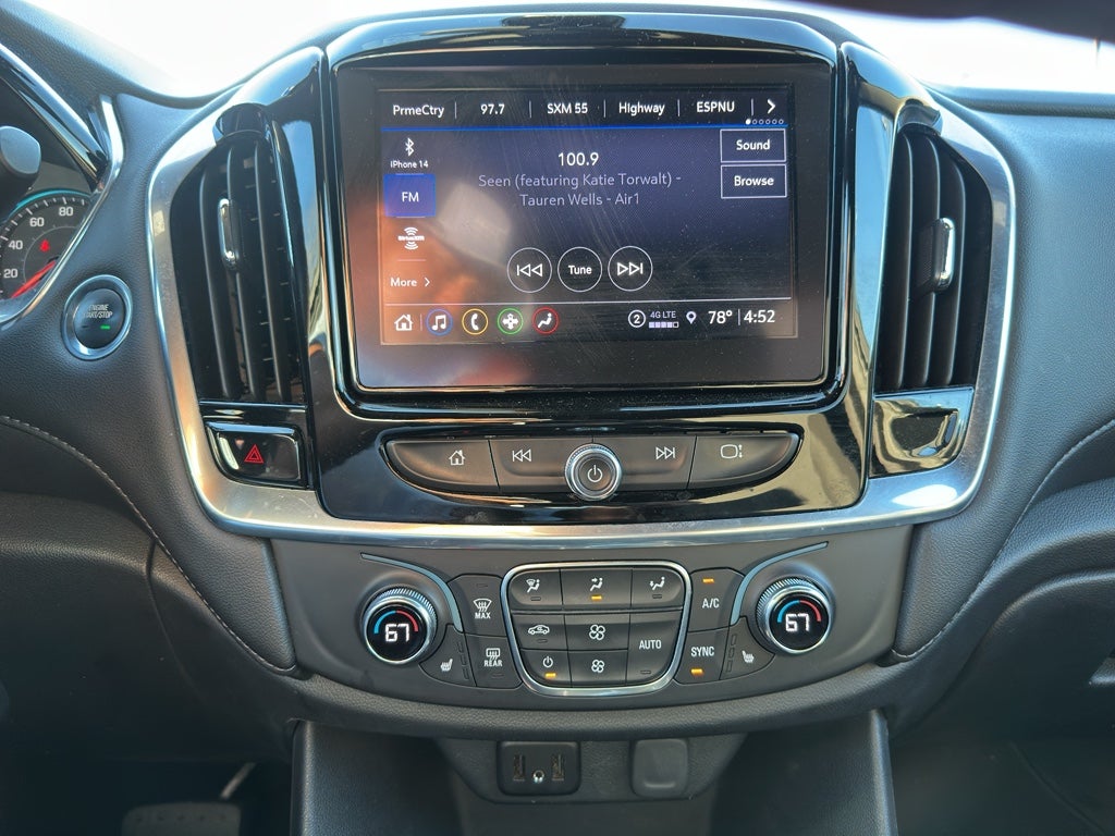 2022 Chevrolet Traverse LT Cloth