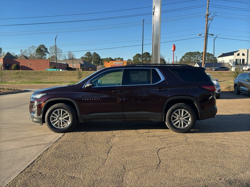 2022 Chevrolet Traverse LT Cloth