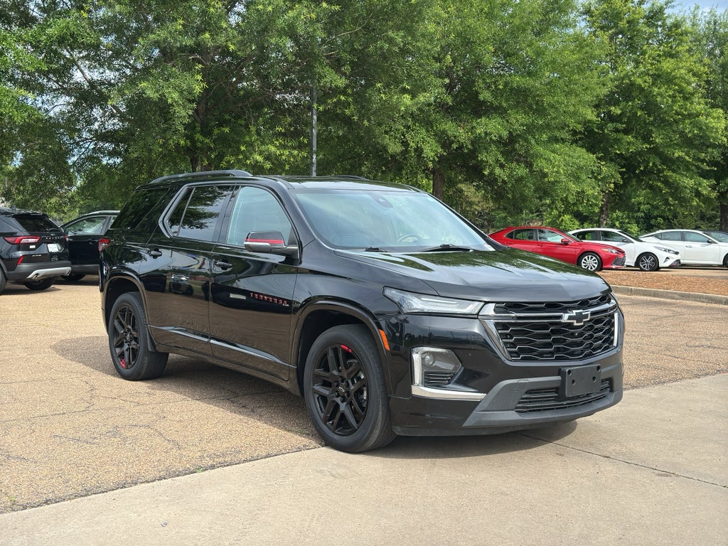2023 Chevrolet Traverse FWD Premier's photo