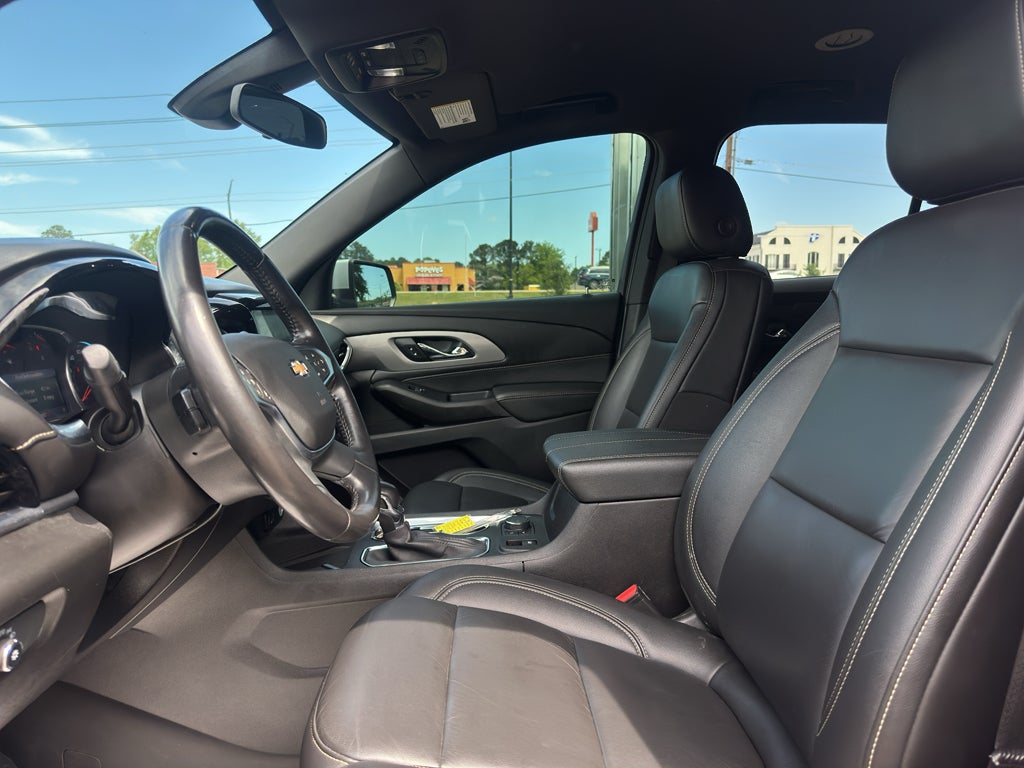 2022 Chevrolet Traverse LT Leather