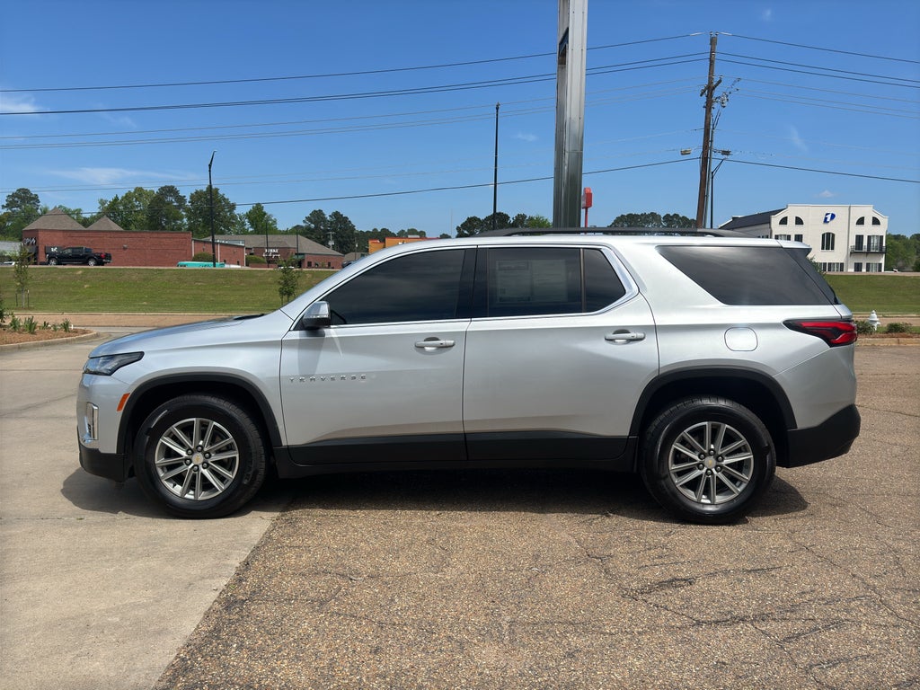 2022 Chevrolet Traverse LT Leather