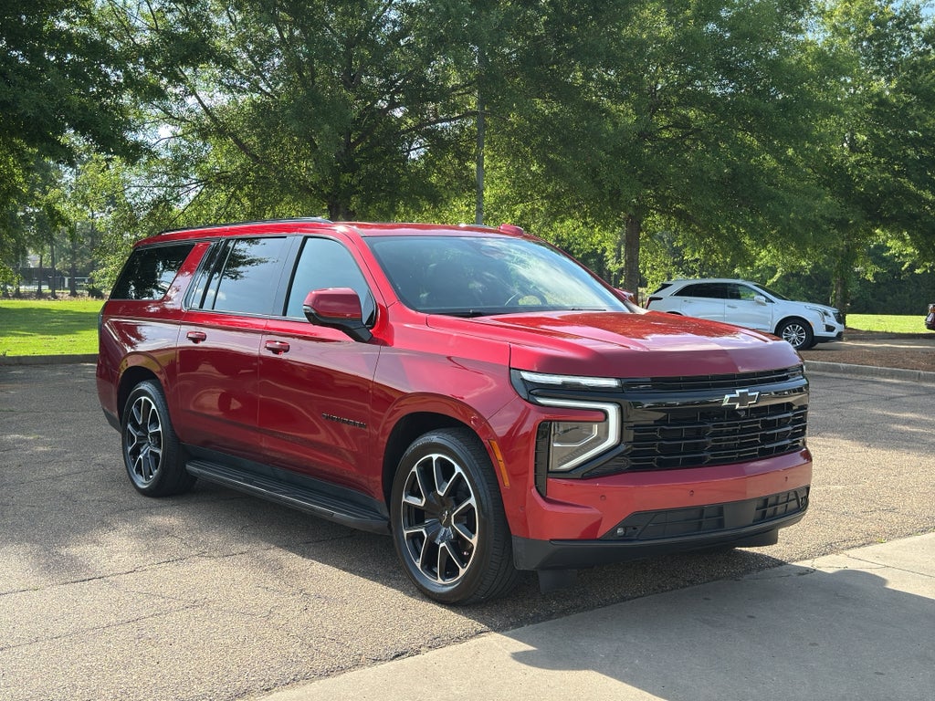 2025 Chevrolet Suburban RST