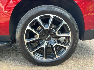 2025 Chevrolet Suburban RST