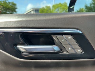 2025 Chevrolet Suburban RST