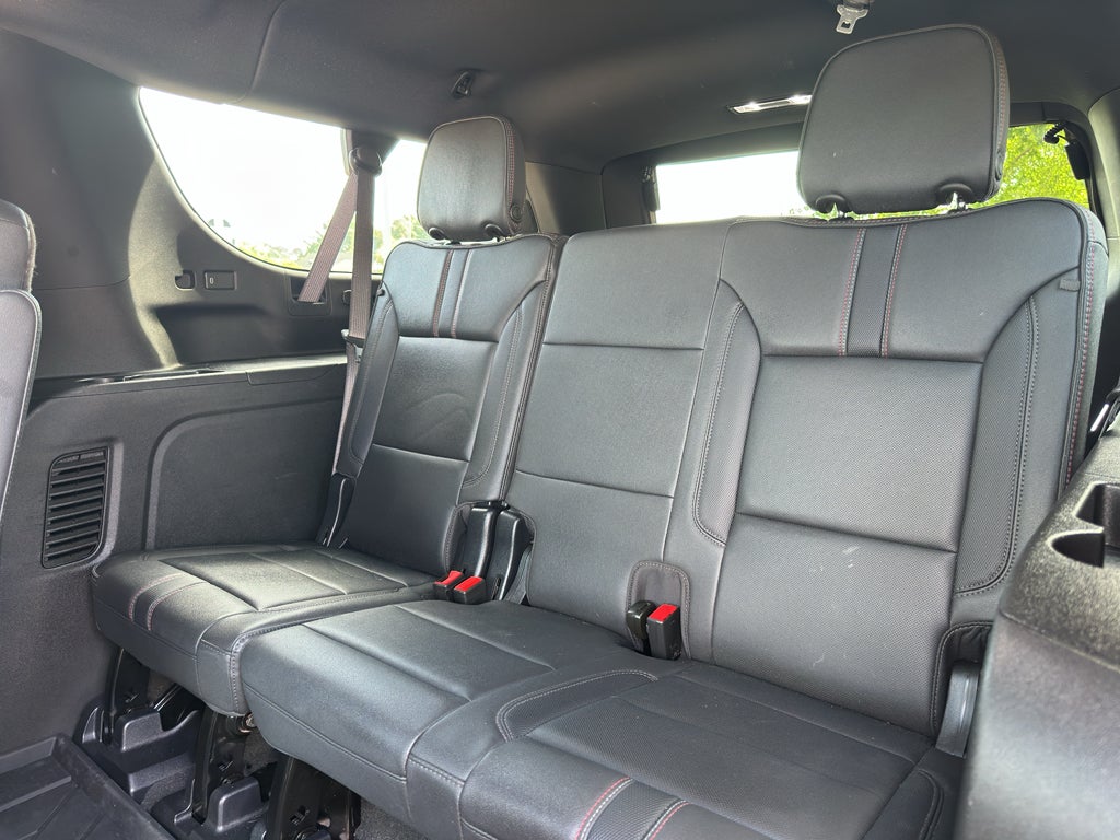 2025 Chevrolet Suburban RST