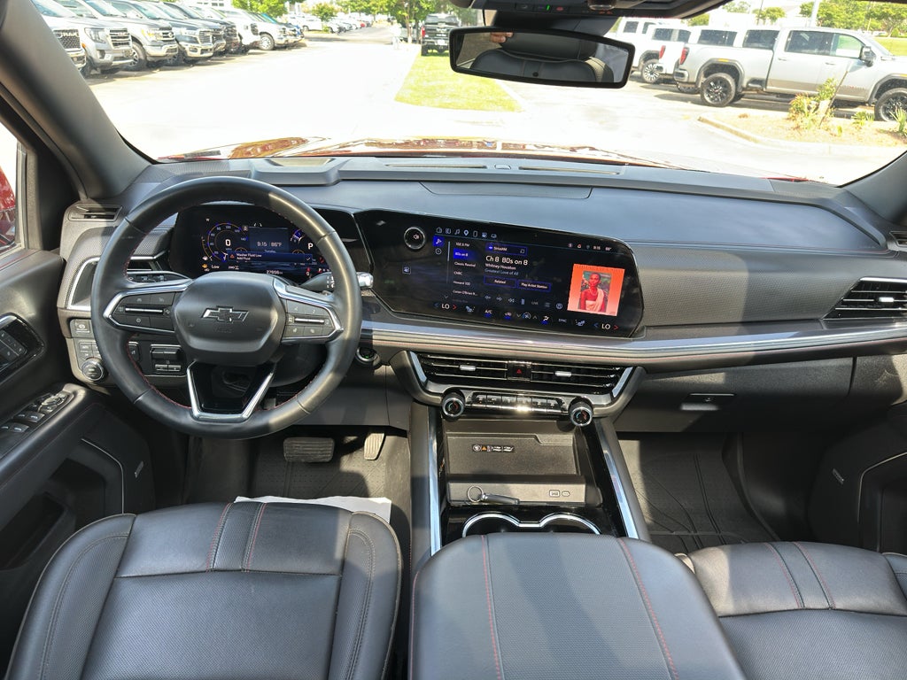 2025 Chevrolet Suburban RST