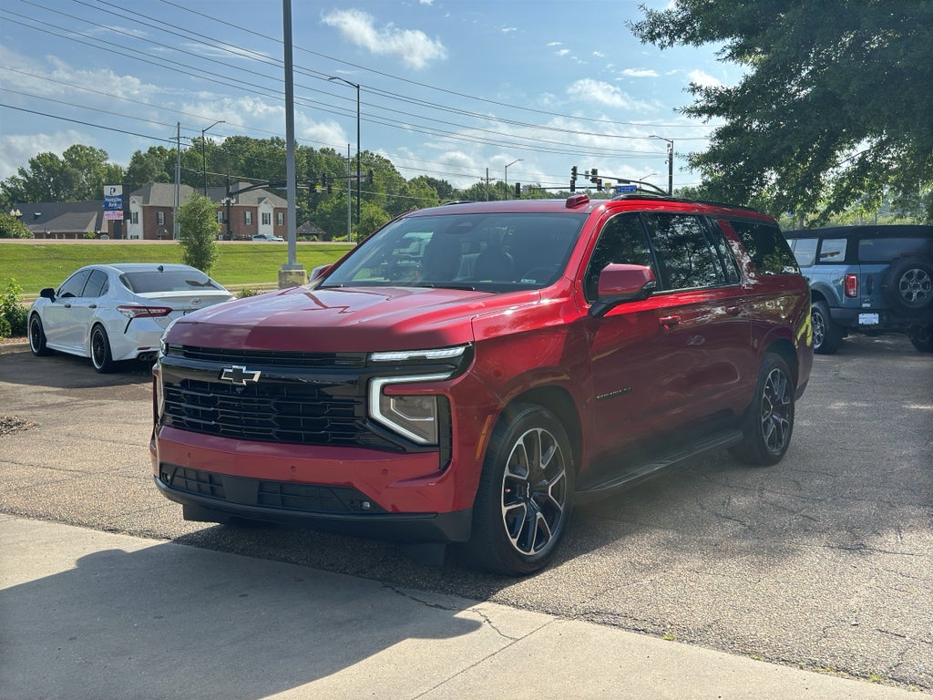 2025 Chevrolet Suburban RST