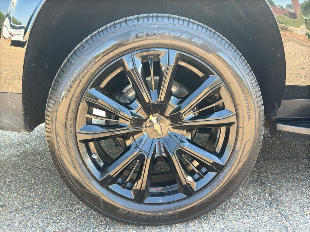 2023 Chevrolet Suburban RST