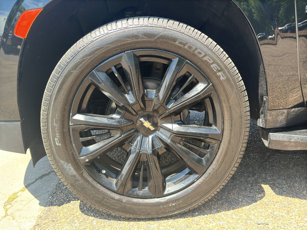 2023 Chevrolet Suburban RST
