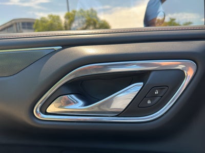 2023 Chevrolet Suburban RST