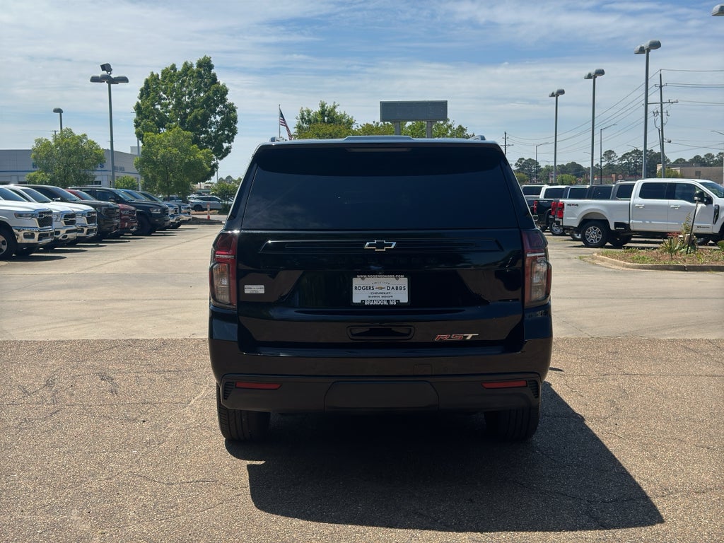 2023 Chevrolet Suburban RST