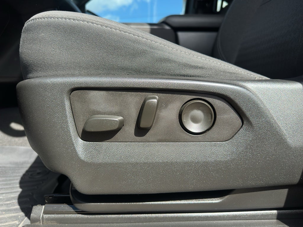 2022 Chevrolet Suburban LS