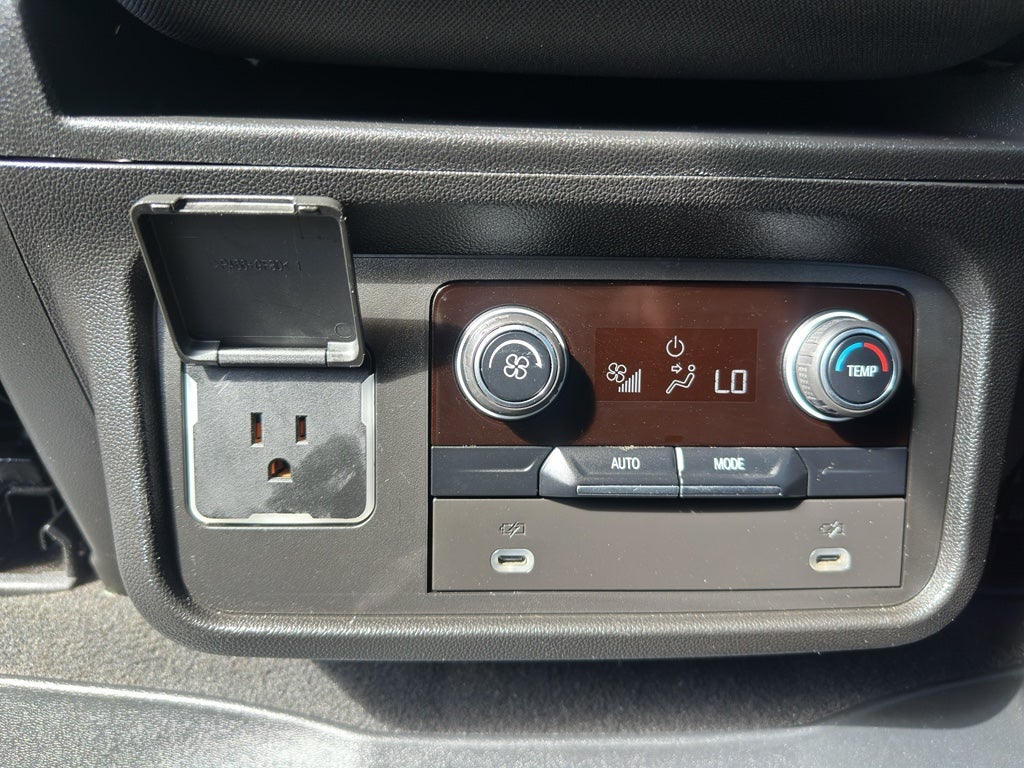 2022 Chevrolet Suburban LS