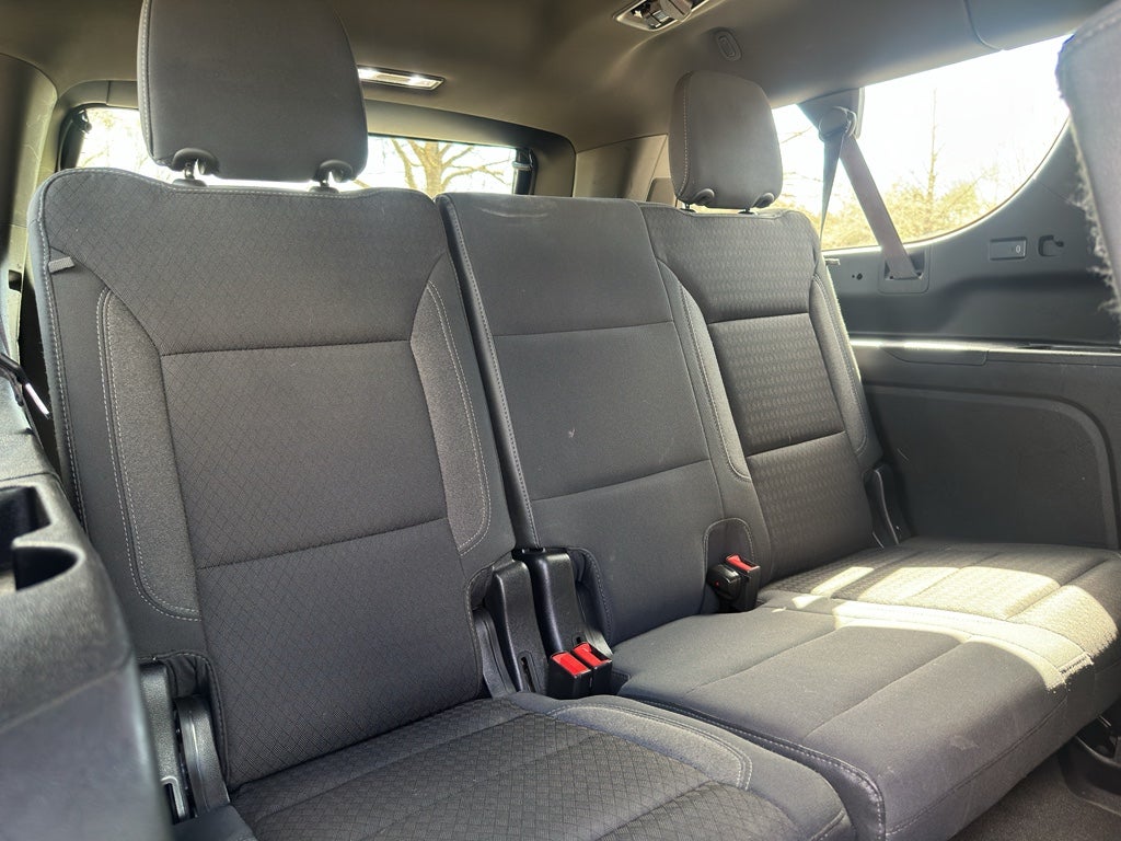 2022 Chevrolet Suburban LS