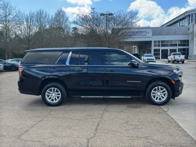2022 Chevrolet Suburban LS