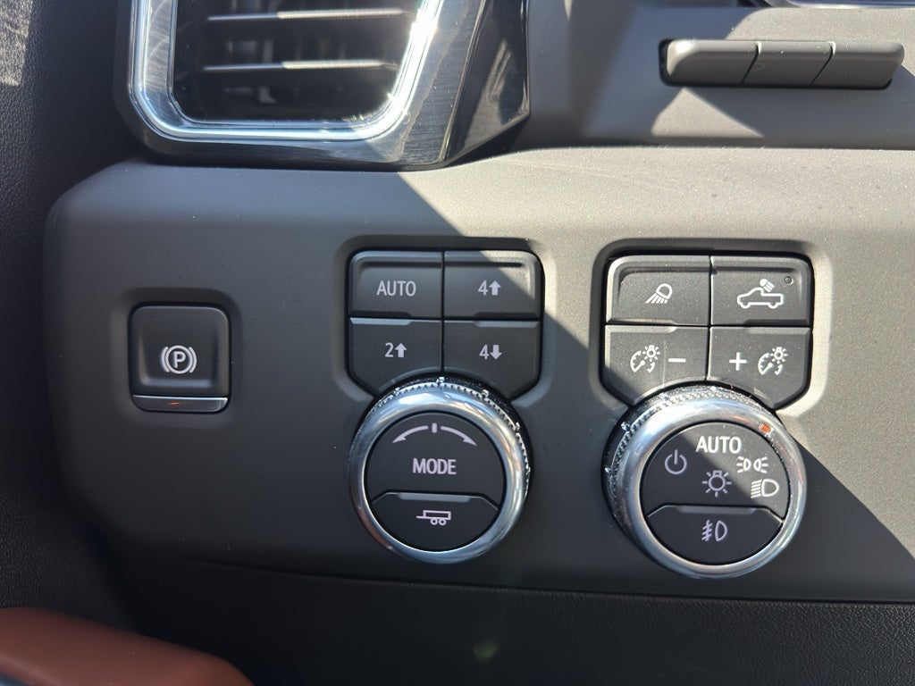 2025 GMC Sierra 3500 HD Denali Ultimate DRW