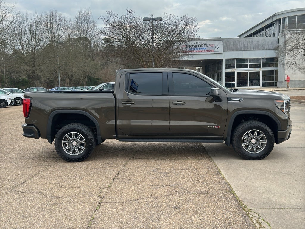 2024 GMC Sierra 1500 AT4