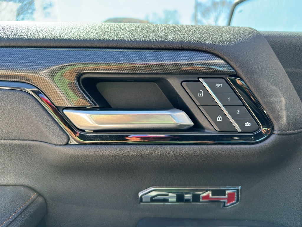 2025 GMC Sierra 1500 AT4