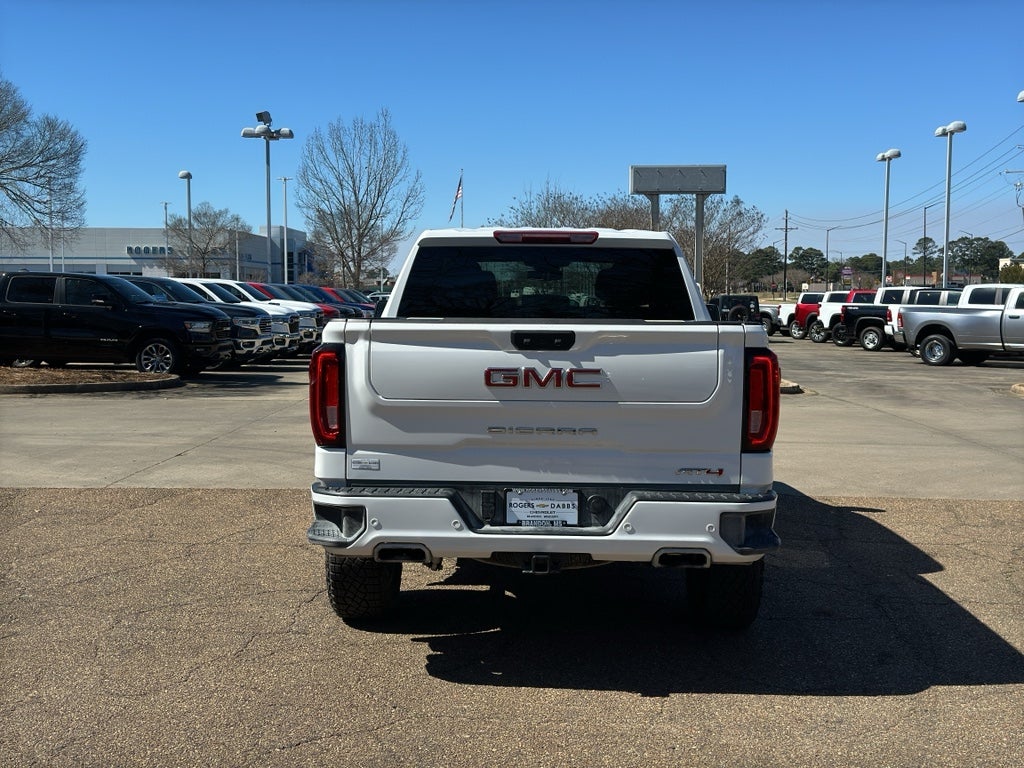 2025 GMC Sierra 1500 AT4
