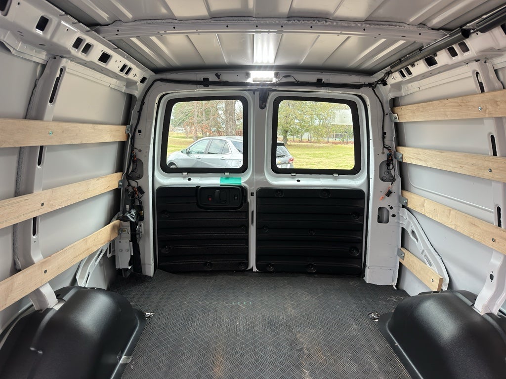 2024 GMC Savana Cargo 2500 Work Van