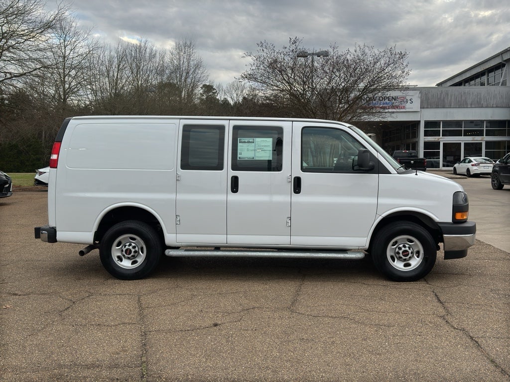 2024 GMC Savana Cargo 2500 Work Van