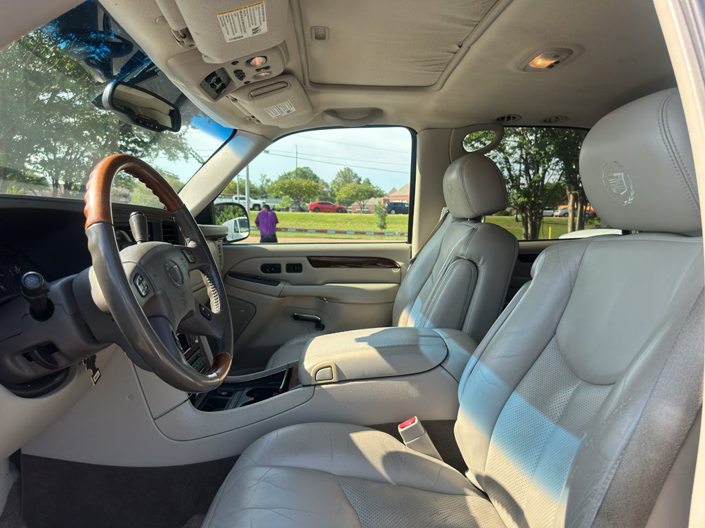 2003 Cadillac Escalade Standard