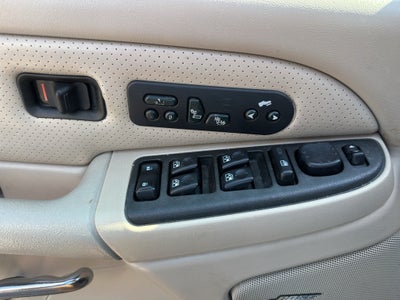2003 Cadillac Escalade Standard