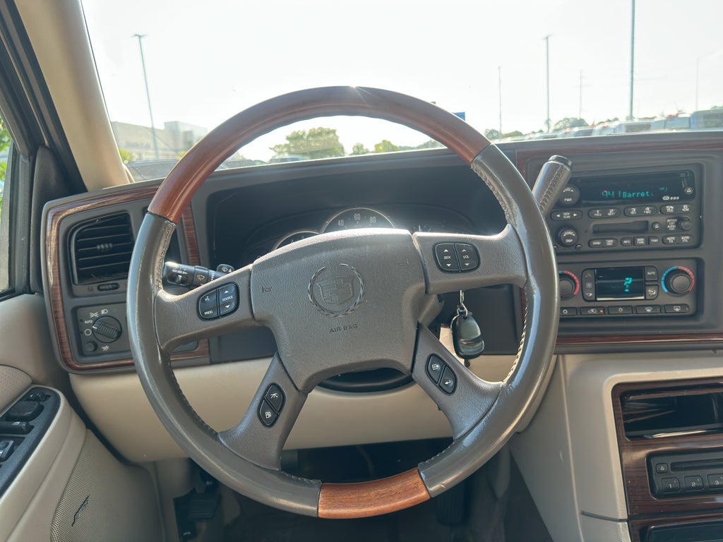 2003 Cadillac Escalade Standard