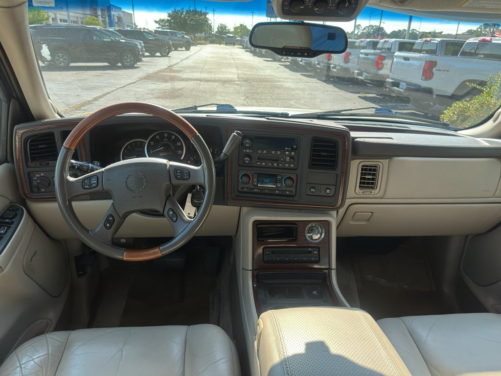 2003 Cadillac Escalade Standard