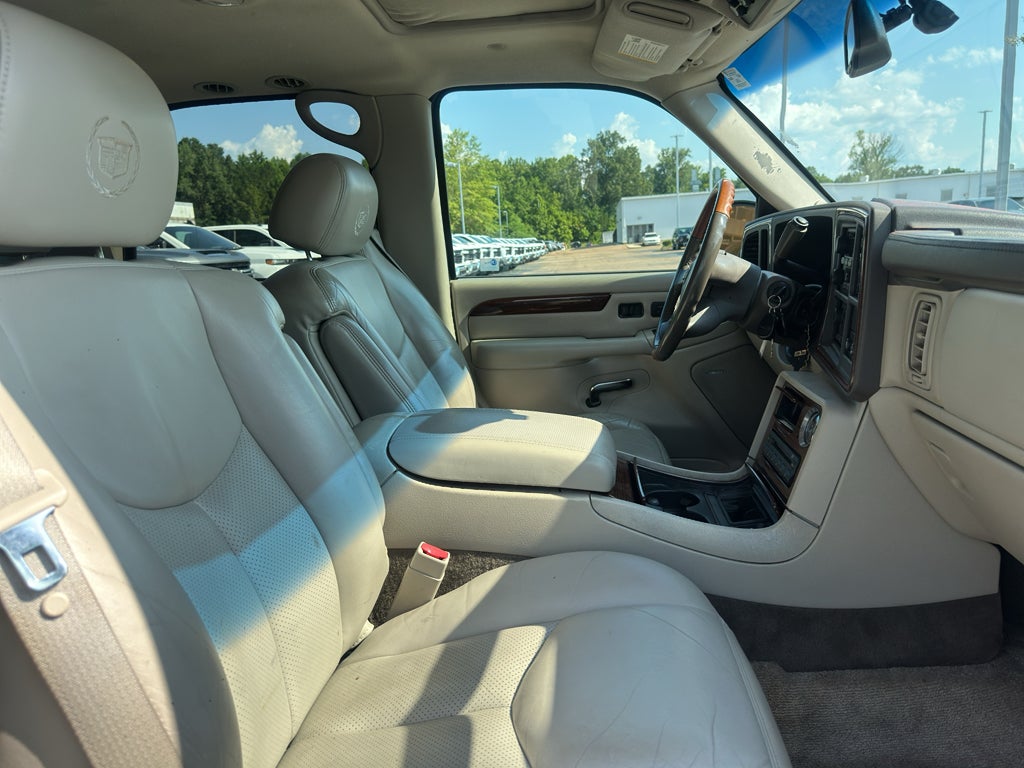 2003 Cadillac Escalade Standard