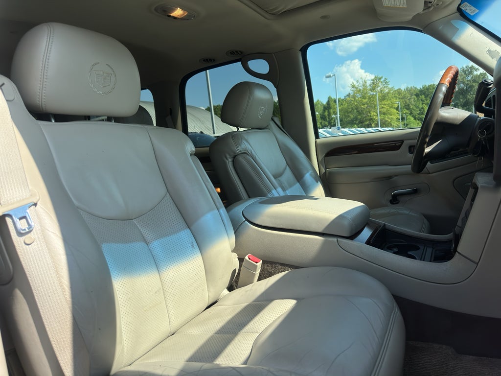 2003 Cadillac Escalade Standard