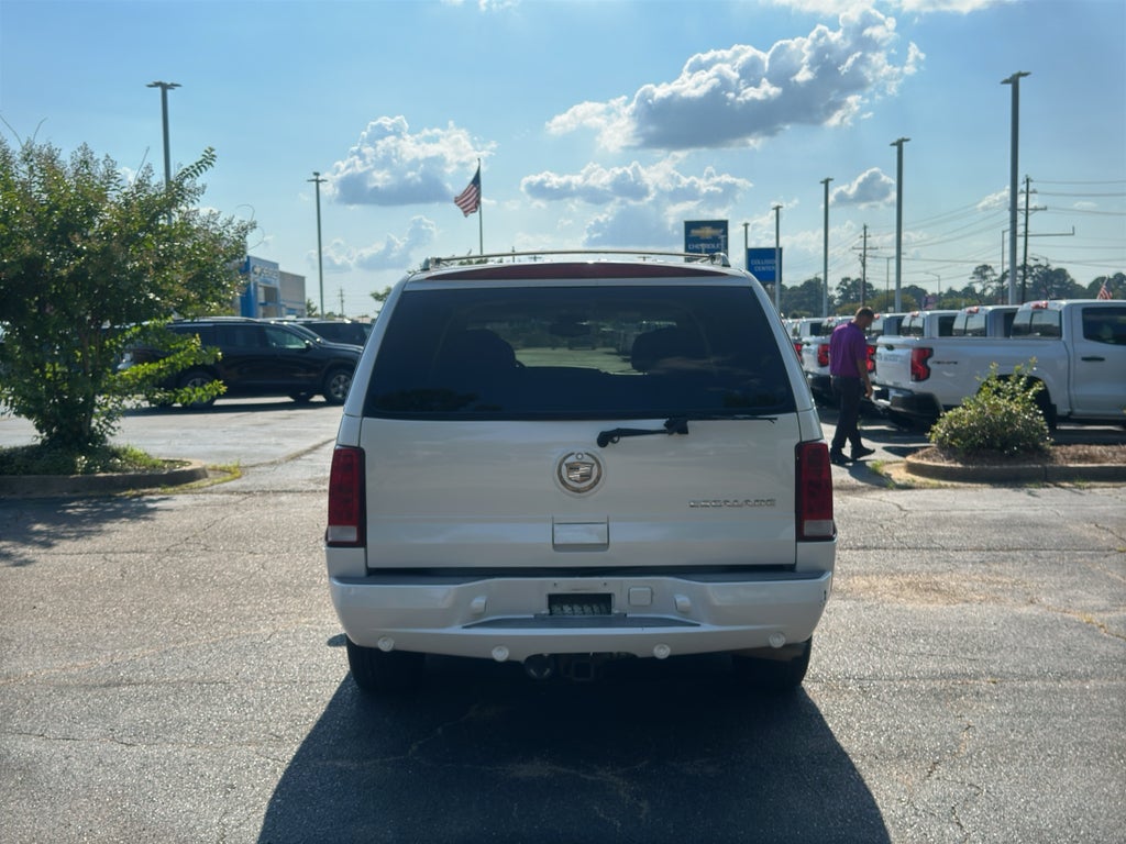 2003 Cadillac Escalade Standard