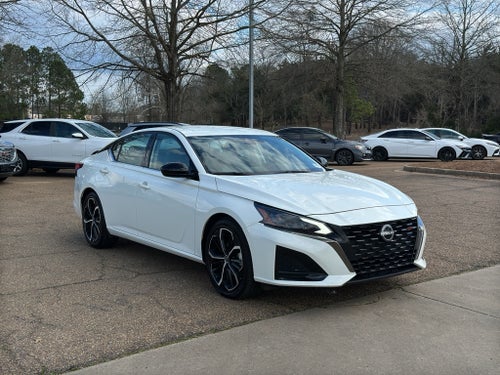 2024 Nissan Altima SR FWD